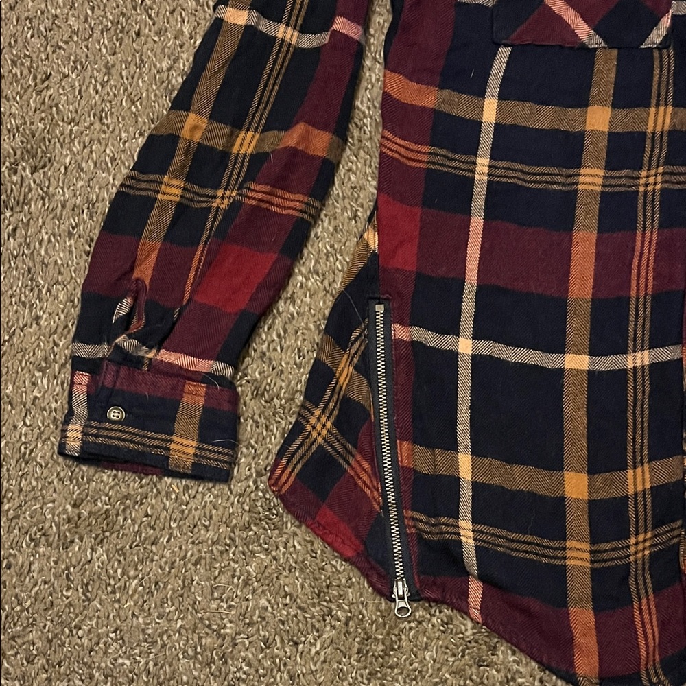 Maurices Multicolor Plaid Button Down Shirt (WC1) - Picture 3 of 4